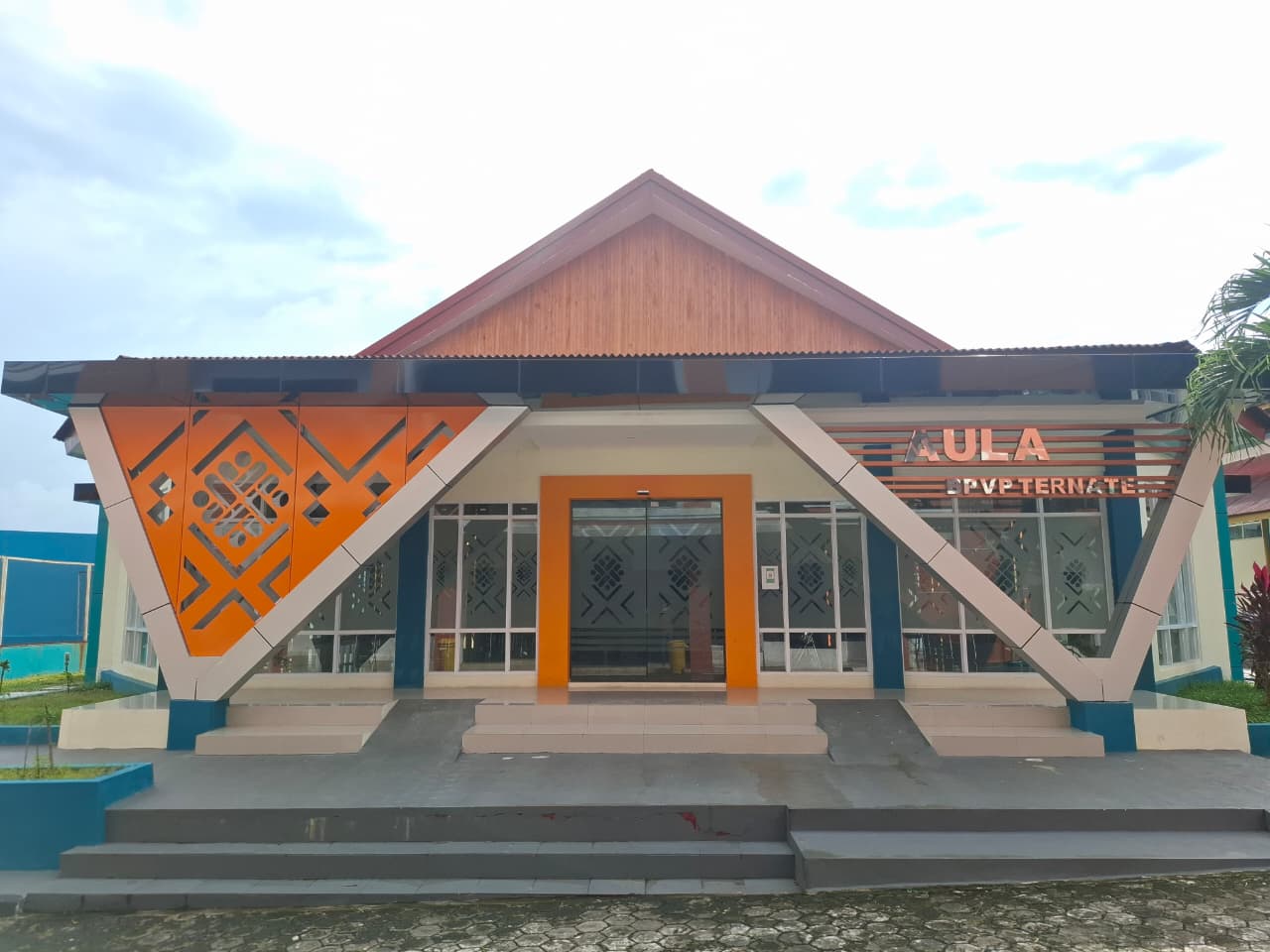GEDUNG SERBAGUNA